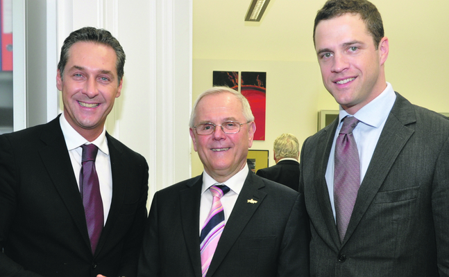 v.l.: HC Strache, Johann Herzog und Johann Gudenus